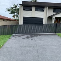 Aluminium schuifpoorten en gemotoriseerde schuifbare tuinpoorten met veiligheidsomheining voor tuin en op maat gemaakte kleur in Australische stijl