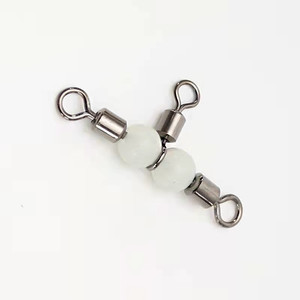 ตัวเชื่อมต่อแบบหมุนสำหรับตกปลาในน้ำเค็มขนาด 1-5/16 นิ้ว รุ่น Figure Eight Luminous Splitter พร้อมลูกปัดสีขาวและแกนทองแดง - Product Image 1