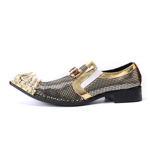 Chaussure habillée pour <span class=keywords><strong>homme</strong></span> Xinzirain, tête de dragon dorée personnalisée, chaussure de scène brillante avec <span class=keywords><strong>boucle</strong></span> en cristal - Product Image 3