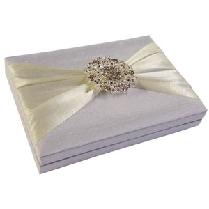 卸売最高品質手作りシルクボックス結婚式招待状フォリオブローチ付き - Product Image 6