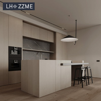 Ensemble de meubles de cuisine contemporains modulaires de style Shaker, laqués blancs, avec îlot central et unités de tiroirs, durables pour villa