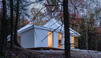 Cabane forestière préfabriquée moderne avec toit en métal, chalet préfabriqué haut de gamme pour la forêt, cabane préfabriquée pour les centres de villégiature et les Airbnb