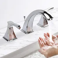 Grifo de baño moderno para lavabo, grifería de baño de 3 manija cromada montada en cubierta