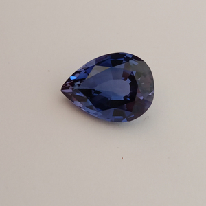 พลอยไพลินสีน้ำเงินทรงลูกแพร์เพาะเลี้ยงในห้องปฏิบัติการ คุณภาพพรีเมียม ความใสระดับบริลเลียนท์ เจียระไนอย่างประณีต เหมาะสำหรับทำเครื่องประดับ งานฝีมือ - Product Image 2