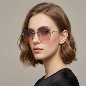 Frameless Chamfered <b>Sunglasses</b> For Women Gold Metal Frame Pc Lens Uv400 Sun Protection Travel Fashion Stage Performance - Product Image 2