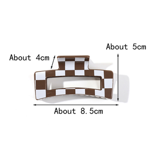 Pince à cheveux carrée ajourée 8,5 cm, motif damier, moyenne, color-block, en plastique, faite à la main, pince requin personnalisable - Product Image 6