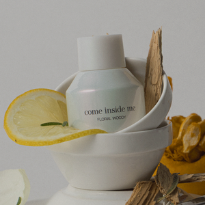 Huile intime féminine pour les soins de la zone Y hydratant pH équilibre parfum boisé floral contrôle naturel des odeurs sans danger pour les peaux sensibles - Product Image 4