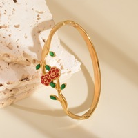 Gelang Manset Bunga Kamelia Enamel Baja Tahan Karat Grosir Berlapis Emas, Gelang Bunga Tahan Air, Perhiasan Fashion untuk Wanita