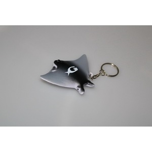 Porte-clés en plastique souple en forme de poisson-chauve-souris de dessin animé, design mignon, cadeau promotionnel - Product Image 4