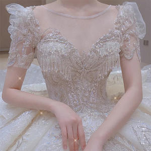 Robe de mariée blanche 2022 nouvelle mariée maître robe de mariée Texture de haute qualité été <span class=keywords><strong>français</strong></span> rétro robe légère grande taille queue - Product Image 3