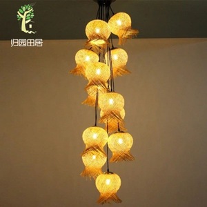 โคมไฟห้อยเพดานทรงกลมแบบหัวเดียว ทำจากไม้ไผ่สาน ใช้หลอดไฟ LED E27 เหมาะสำหรับร้านกาแฟ เคาน์เตอร์บาร์ และสถานที่พักผ่อน - Product Image 3