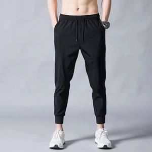 Pantalons décontractés, pantalons de survêtement, pantalons de sport à jambe large, pantalons longs droits pour hommes, conception personnalisée avec logo brodé OEM - Product Image 2