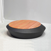 Table basse ronde de luxe moderne avec plateau en marbre rouge naturel et base en placage de bois noir, profil bas, pour salon