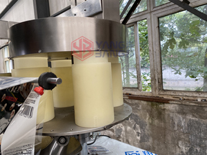 YB-450K Automatische Verpackungsmaschine für Maiskörner & <span class=keywords><strong>Popcorn</strong></span>-Snacks in Beuteln/Tüten/Folien - Product Image 4
