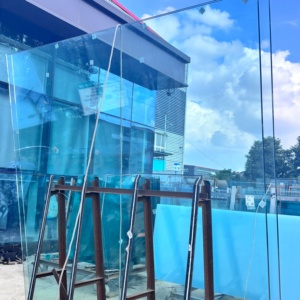 Vetro Temperato Superdimensionato per Pareti Divisorie, Bagni <span class=keywords><strong>di</strong></span> Hotel, Ospedali, Soggiorni, Alta Resistenza, Finitura Lucida per Finestre e <span class=keywords><strong>Porte</strong></span> <span class=keywords><strong>di</strong></span> Edifici - Product Image 1