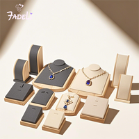 Fadeli FDL000627-6 Présentoirs à bijoux en velours pour vitrine, présentoirs à boucles d'oreilles, beige, en microfibre, taille personnalisable, pour exposition