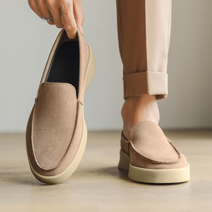 Nuovi Mocassini da Uomo in Pelle Scamosciata 2025, Scarpe Casual Slip-On Comode con Suola Piatta, Mocassini da Guida per Uso Quotidiano, OEM ODM Logo Personalizzato - Product Image 4