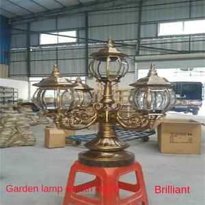 Paisaje Retro Europeo Precio al por mayor Parque Calzada Exterior Impermeable Ip65 RGB Atenuación 50W Led Solar Pilar Luz Exterior - Product Image 5