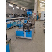 Machine automatique CNC 7,5 kW pour le cintrage, le redressage et le gaufrage de profilés de garde-corps en fer pour rampes d'escalier