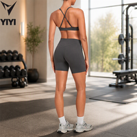Ensemble de yoga 2 pièces pour femme : Soutien-gorge de sport à col en V et dos croisé, et short cycliste taille haute avec poches latérales – Tenue de sport et d'entraînement
