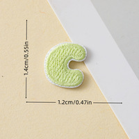 Patchs brodés avec des lettres mignonnes, thermocollants ou à coudre, adaptés aux accessoires vestimentaires DIY tels que vêtements, sacs et chapeaux