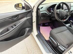 <span class=keywords><strong>Hyundai</strong></span> Verna 1.6L Usado 2018-2025, Sedán Familiar Compacto, Rendimiento Estable, Eficiente en Consumo de Combustible, Vehículo de Transporte Diario - Product Image 5