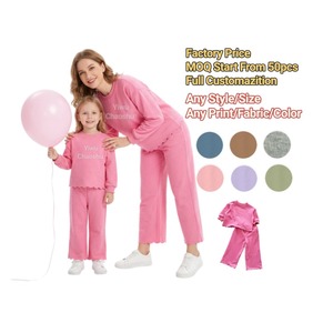 Conjunto <span class=keywords><strong>de</strong></span> Ropa <span class=keywords><strong>de</strong></span> Color Sólido para Mamá e Hija, MOQ Bajo, Personalizado <span class=keywords><strong>de</strong></span> Fábrica, Conjunto <span class=keywords><strong>de</strong></span> Ropa para Niños Pequeños, Sudadera y Pantalones, Atuendo para Niñas - Product Image 1