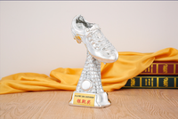 Trofeo de Fútbol de Poliresina en Existencia, Trofeo de Campeonato de Fútbol Dorado, Pintado a Mano, Artístico, Personalizable, al por Mayor