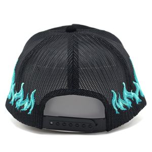 Venta al por mayor de moda de gamuza sombrero de camionero con pavo real azul bordado parche logo Flam - Product Image 6