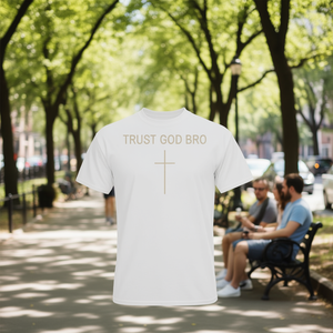 Camiseta minimalista cristiana Trust God Bro Cross para hombre - Product Image 3