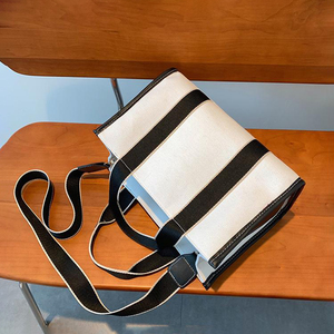 Sac fourre-tout d'épicerie en toile de mode Offre Spéciale Ins avec sangle unique sac à provisions en coton de style coréen de haute qualité - Product Image 3