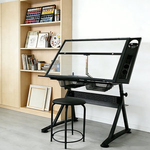 Escritorio <span class=keywords><strong>de</strong></span> Dibujo Ergonómico con Superficie <span class=keywords><strong>de</strong></span> Vidrio Inclinable, Almacenamiento <span class=keywords><strong>de</strong></span> Malla y Marco Metálico para Artistas, Arquitectos y Espacios <span class=keywords><strong>de</strong></span> <span class=keywords><strong>Trabajo</strong></span> Creativos - Product Image 1