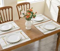 Serviettes de table en lin brodées sur mesure, fabricant certifié OEKO TEX et BSCI, toutes couleurs et tailles disponibles pour hôtel et restaurant