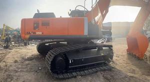 Excavatrice sur chenilles Hitachi ZX350 d'occasion de 35 tonnes avec une puissance de creusement élevée et un moteur Isuzu - Product Image 4