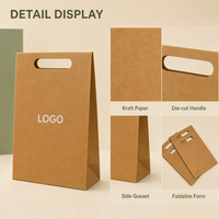 Sac en papier kraft personnalisé directement de l'usine avec poignée découpée pour l'emballage de cadeaux en gros