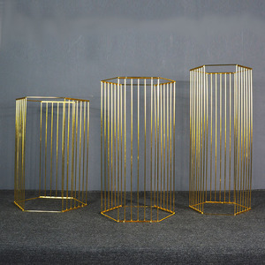Nicro matrimonio evento lusso oro matrimonio cilindro piedistallo visualizzazione torta <span class=keywords><strong>Stand</strong></span> tavolo intagliato telaio in rete <span class=keywords><strong>Stand</strong></span> forniture per feste - Product Image 5