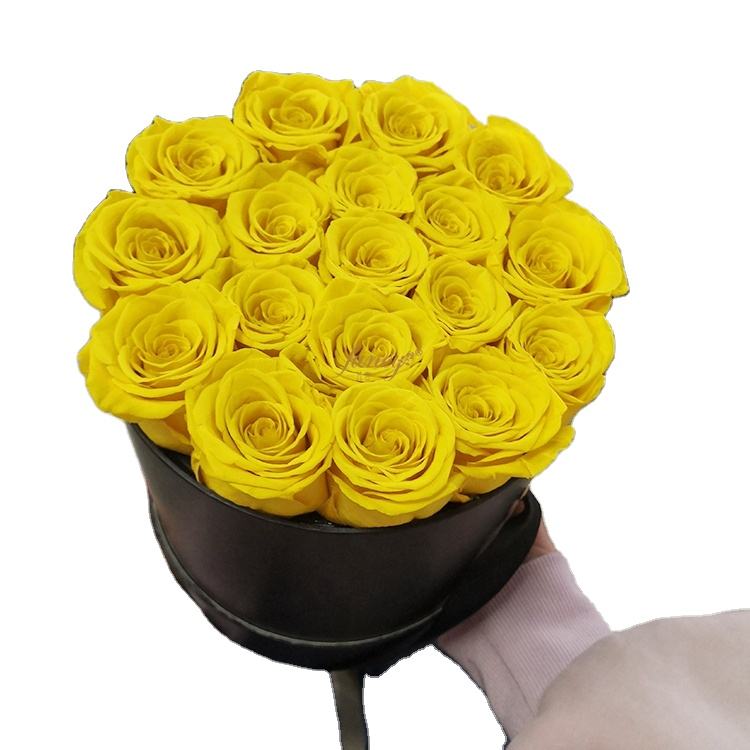 17 Roses Dans Une Boîte Ronde