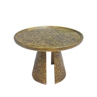Table basse et table d'appoint d'angle en métal de style vintage français, forgées à la main, de conception médiévale, avec bar à whisky et cigares