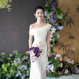 <span class=keywords><strong>Abito</strong></span> da Sposa Principessa con Scollo Profondo a V, Spalle Scoperte, Vita Segnata, Lunghezza <span class=keywords><strong>Midi</strong></span>, Dettagli in Cristallo e Illusione Ottica, Nuovo Vestito da Sera per Spose - Product Image 3