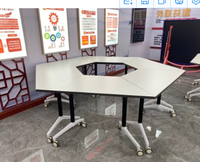 Table de conférence de bureau pliable au design moderne avec roues pour postes de travail, réunions et formations