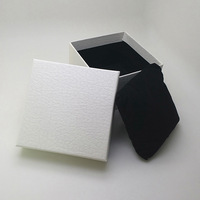 Boîte à montre carrée en carton imitation cuir motif litchi avec couvercle et base, boîte d'emballage pour bracelet, boîte à bijoux pour un seul article