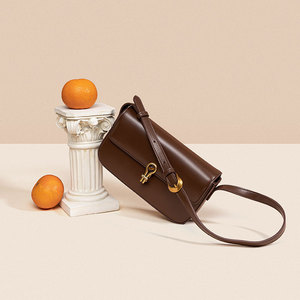 हैंडबैग निर्माता कस्टम ट्रेंडिंग उत्पाद <span class=keywords><strong>2025</strong></span> नई आवक वास्तविक चमड़े की विंटेज महिलाओं के कंधे की थैलियां - Product Image 2