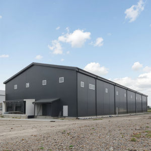 อาคารคลังสินค้าเหล็กสำเร็จรูปการประชุมเชิงปฏิบัติการโลหะอุตสาหกรรมการออกแบบโครงสร้างโครงสร้างเหล็กแบบปรับแต่งได้ - Product Image 3