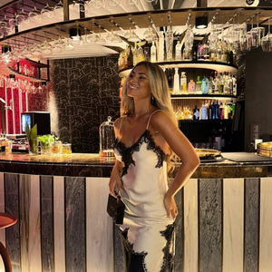 Vestido <span class=keywords><strong>de</strong></span> Verano OEM <span class=keywords><strong>de</strong></span> Moda Blanco para Fiesta, Ligero, al por Mayor, con Decoración <span class=keywords><strong>de</strong></span> Encaje Negro Sexy, para Coser - Product Image 2