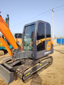 Excavadora de cadenas mini usada Doosan DH60-7 de 6 toneladas con motor 4TNV94L original de Corea, máquina excavadora - Product Image 4