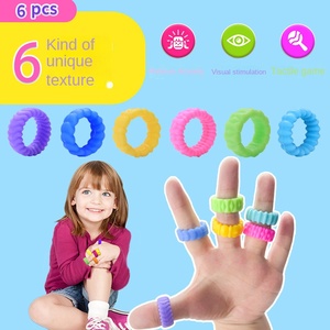 Anelli Antistress a Forma di Spina per Bambini, Anello Sensoriale in Silicone Unisex per Età 0-6, Allevia l'Ansia e Favorisce la Calma - Product Image 1