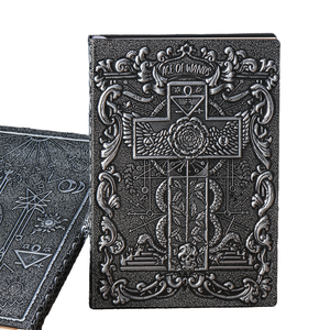 Carnet <span class=keywords><strong>de</strong></span> <span class=keywords><strong>Tarot</strong></span> et Grimoire <span class=keywords><strong>de</strong></span> Mysticisme Archétypal, Mystique, Occulte et Envoûtant, à ton bronze, mythologique, gravé à la main, <span class=keywords><strong>de</strong></span> style archaïque, type carnet <span class=keywords><strong>de</strong></span> croquis - Product Image 1