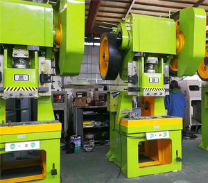 Prensa Mecánica Serie J23 de 10 Toneladas y 40 Toneladas, Máquina Perforadora Manual de Metal Pequeña - Product Image 5