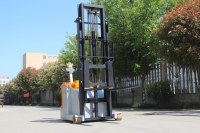 Gerbeur électrique contrepoids 1000 kg, hauteur de levage 3000 mm, batterie plomb-acide CPDW, pneus PU, 24 V