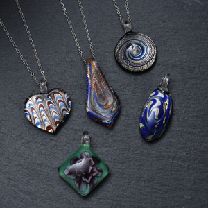 Colliers et breloques en verre pour enfants, bijoux tendance pour les fêtes - Product Image 3